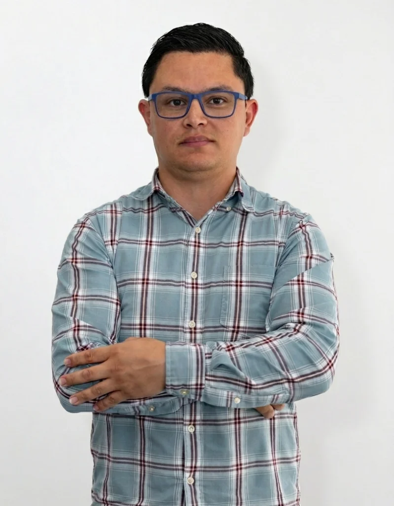 Julio Canales, Founder and IT Support Engineer at NexoIT Services